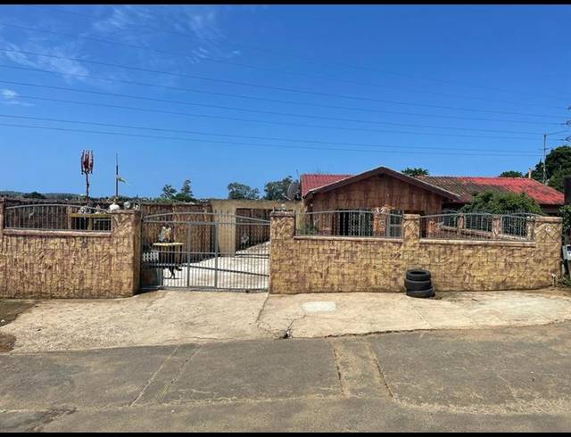 3 BEDROOM HOUSE FOR SALE IN TRENANCE MANOR